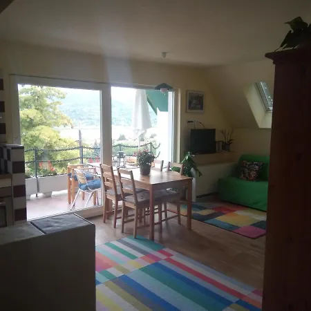 V4 Kilatoterasz Emelet Apartmán Nagymaros