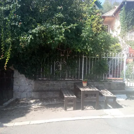 V4 Kilatoterasz Emelet