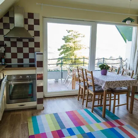 Apartment V4 Kilatoterasz Emelet