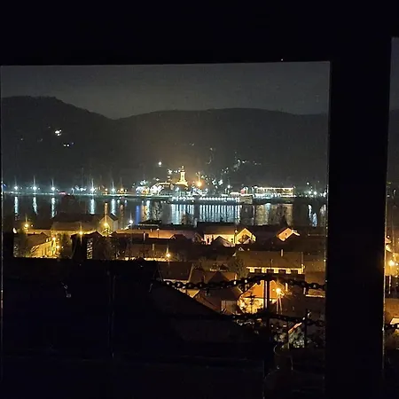 V4 Kilatoterasz Emelet Apartmán Nagymaros