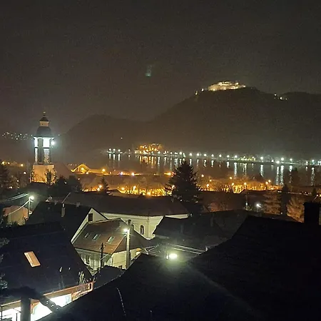 V4 Kilatoterasz Emelet Apartmán *